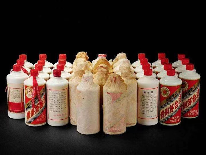 大成镇日照岚山回收酒价格哪里回收(附近上门回收茅台酒）?